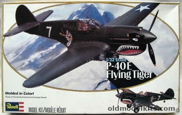 Revell 1/32 P-40E Flying Tigers - Warhawk, 4400 plastic model kit